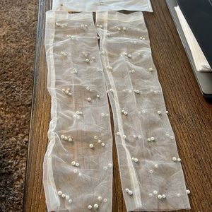 Untamed petals -fingerless Wedding gloves with Pearls